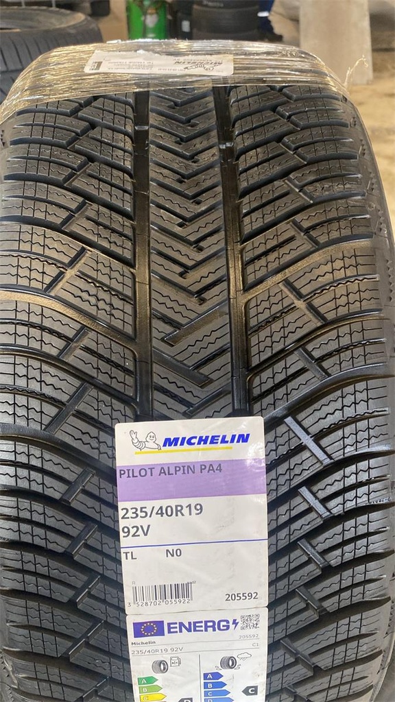 235/40R19 92V MICHELIN PILOT ALPIN PA4 N0