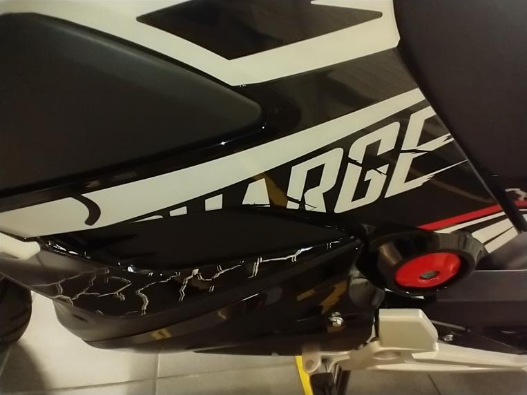 Kontio Motors SuperMoto Sivukate keski oikea