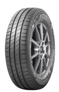 23545R17 97W Kumho HS52 XL Kesarenkaat 9960 1