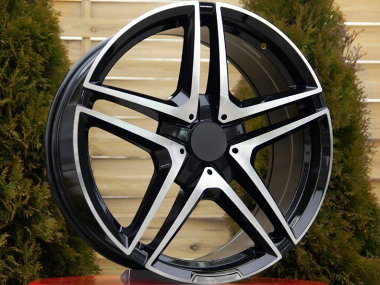 Giant Black Front Polished 8.0x18 5160 ET50 CB65.1 Alumiinivanteet 54425 1