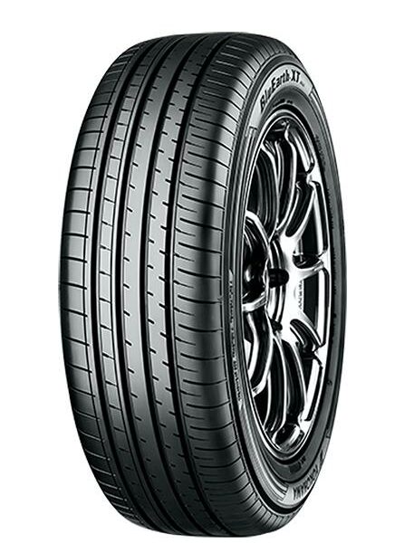 21565R17 99V YOKOHAMA BLUEARTH XT AE61 XL Kesarenkaat 86421 1