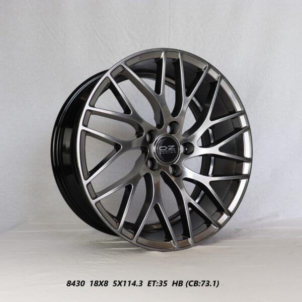 Flow Forged - 18X8 5X114.3 ET35 CB73.1 SILVER Alumiinivanteet
